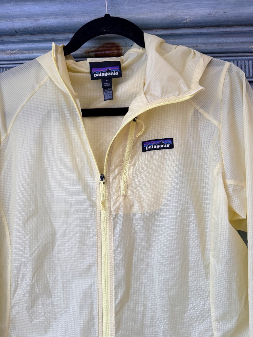 Patagonia Women's Houdini Jacket in Buttercup Yellow Size M - Picture 7 of 10